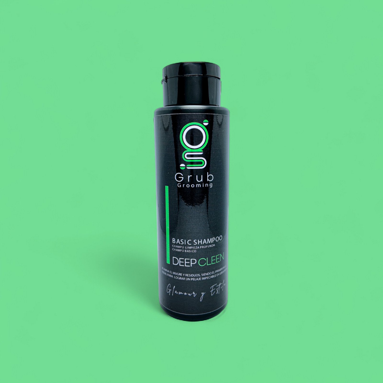 Champú básico desengrasante Deep Clean de GRUB Grooming en botella de 500 mL. Cosmética profesional que eleva tu nivel de grooming con texturas que responden al toque. Fórmula con aceites naturales para una limpieza profunda desde el primer uso.