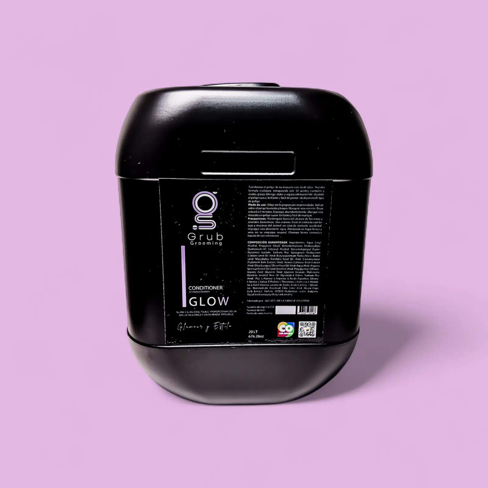 Bidón de 20 L del acondicionador Glow de GRUB Grooming. Fórmula profesional para salones que necesitan un producto de alto rendimiento para nutrir y suavizar el pelaje, logrando un brillo saludable y un acabado impecable. Hecho en Colombia.