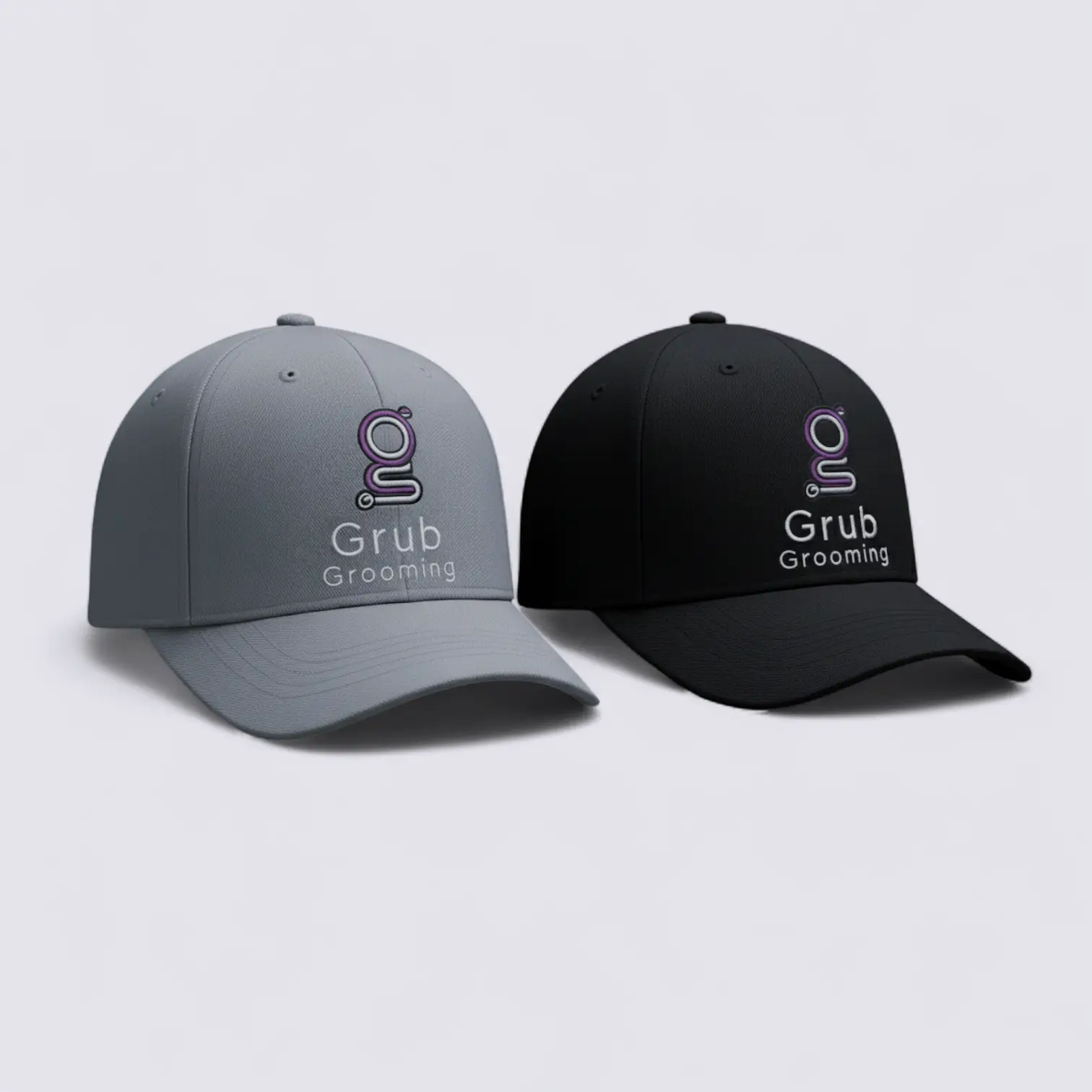 Colección de gorras profesionales de GRUB Grooming en colores gris y negro. Uniforme de trabajo con bordado central del logo, ideal para jornadas de trabajo, ferias o eventos. Material algodón transpirable de alta calidad y cierre trasero ajustable.