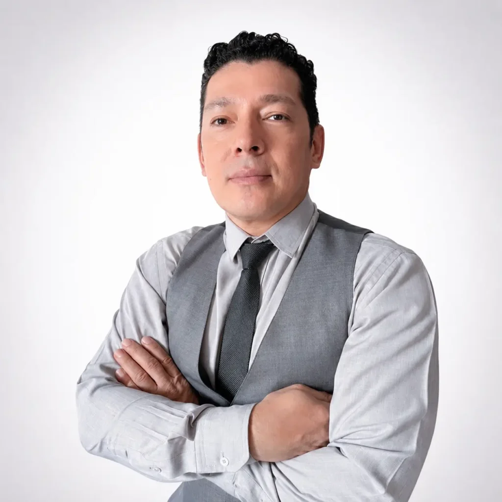 Lisandro Ruiz, distribuidor oficial Groving Professional, especialista en suministro de cosmética canina de alto rendimiento.