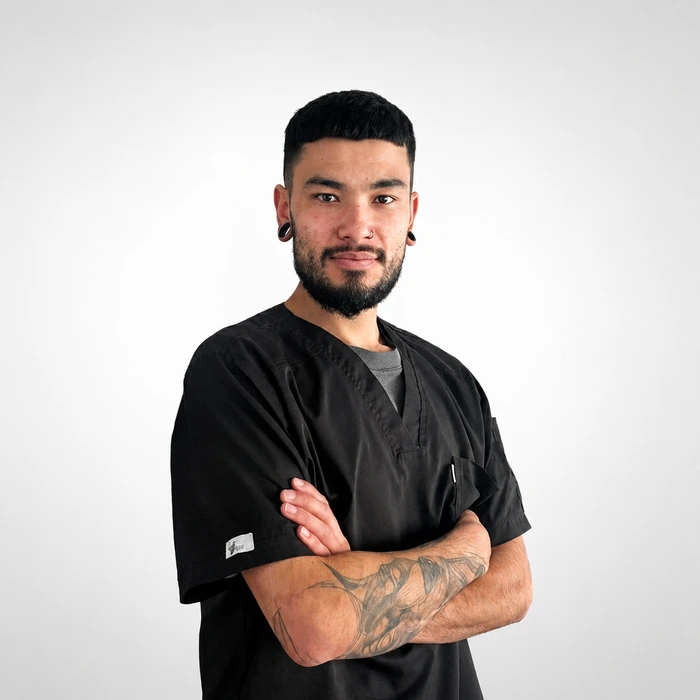 Fotografía de David Olaya, Groomer profesional en Bogotá y embajador de la cosmética Groving Professional para spas caninos.